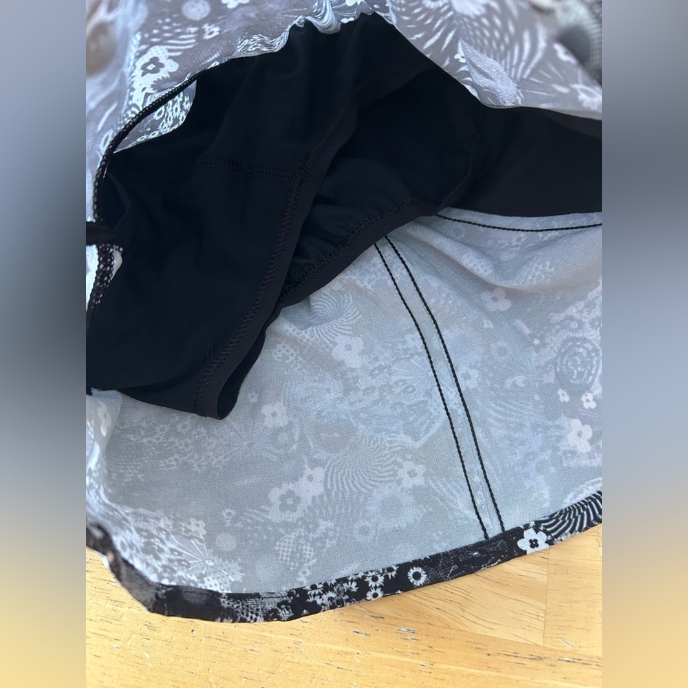 Lululemon Tracker Short *SW - Picture 10 of 11